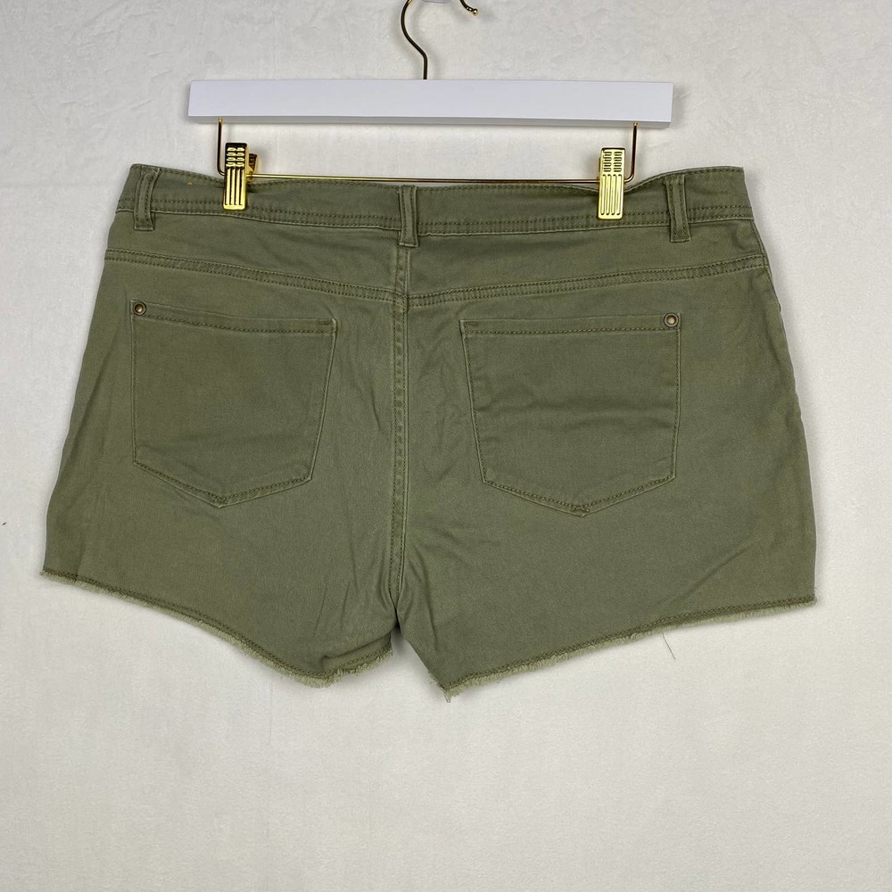 Route 66 Women's Size 12 Green Classic Fit Cutoff Jean Shorts - Picture 6 of 7